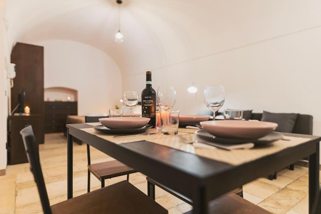 Trani -Suite ❉Marmor - Elegante Casa Storica ❉ エクステリア 写真