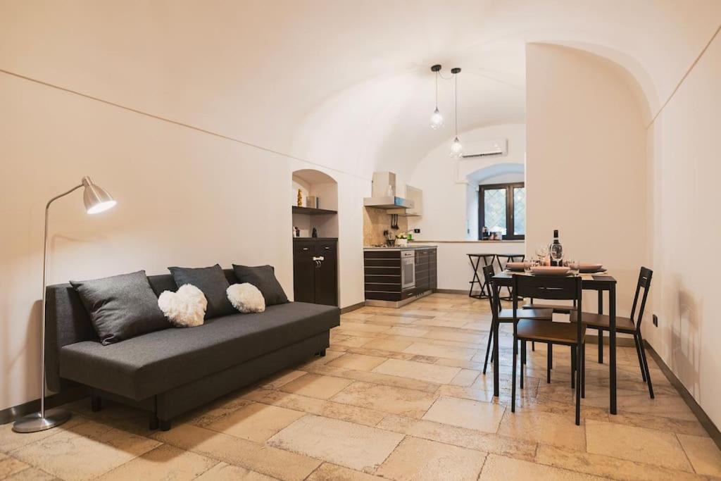Trani -Suite ❉Marmor - Elegante Casa Storica ❉ エクステリア 写真